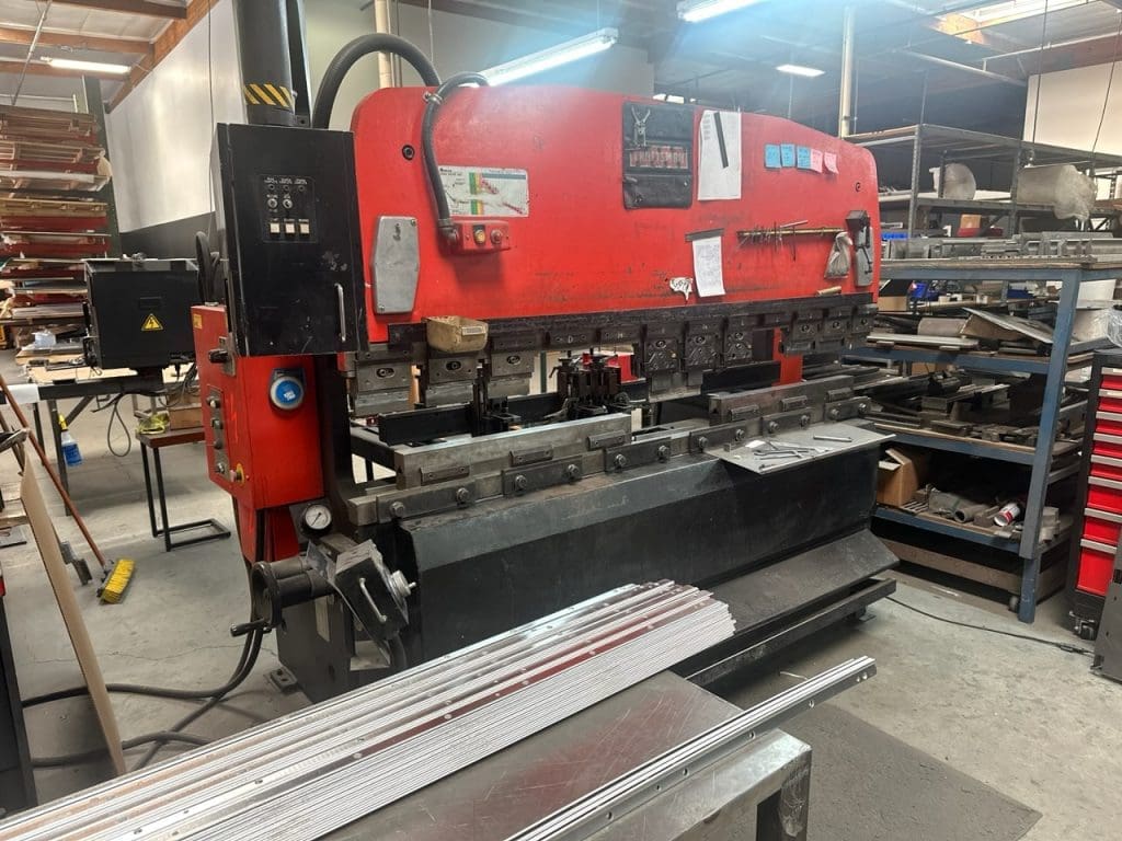1993 Amada RG-80