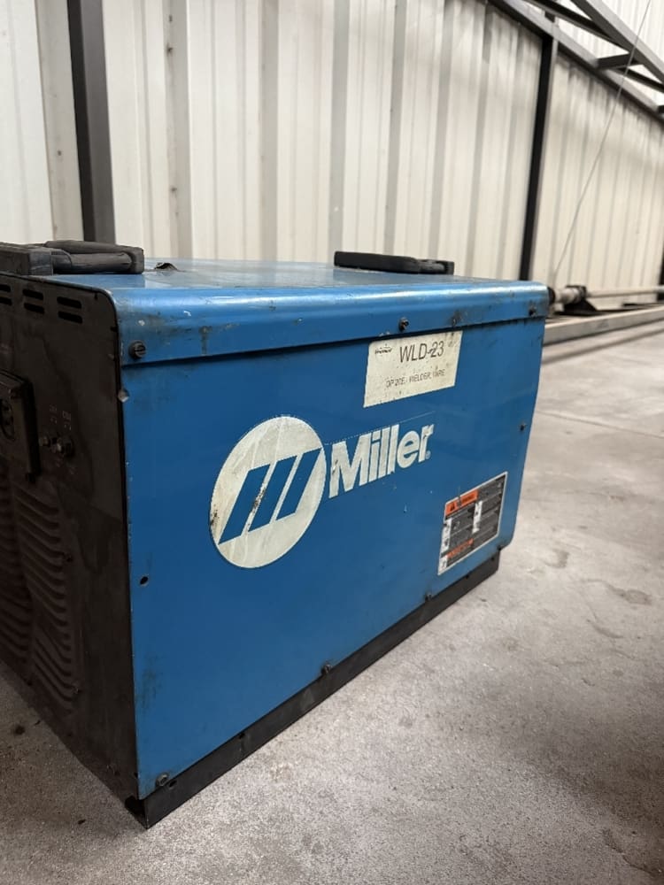 2003 Miller Invision 456P
