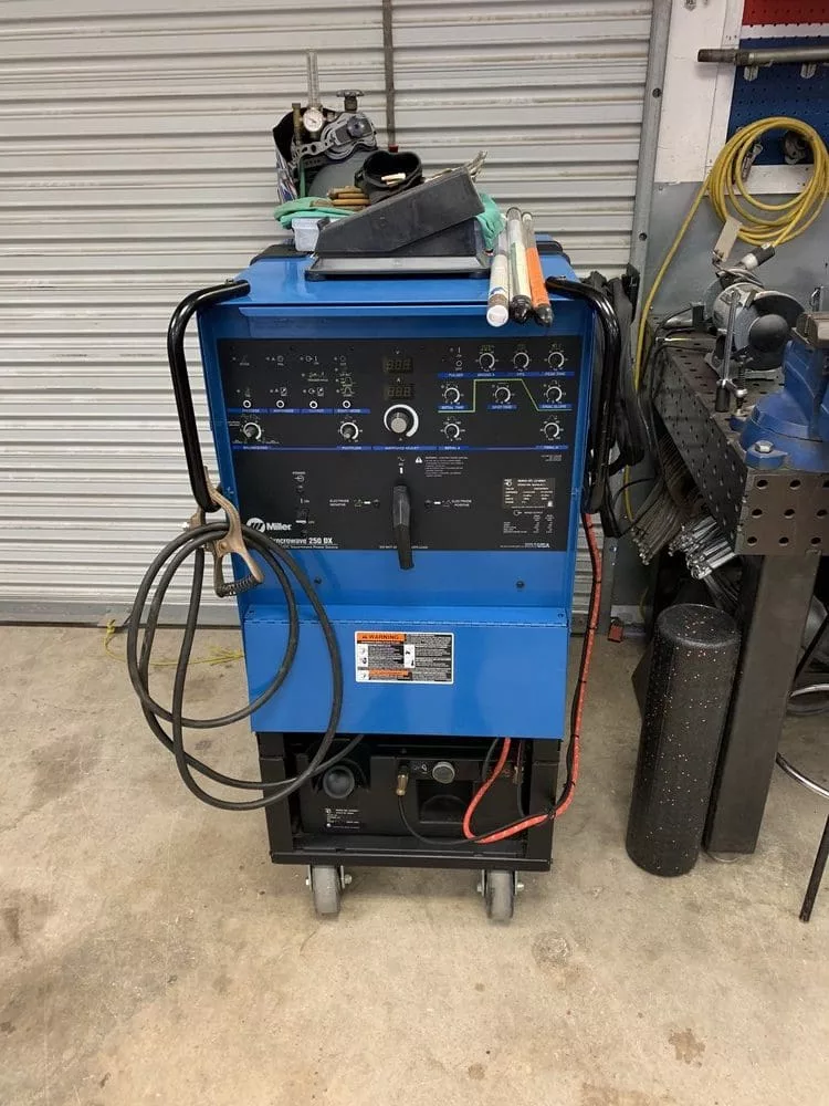 2004 Miller Syncrowave 250 DX 2004 Miller Syncrowave 250 DX