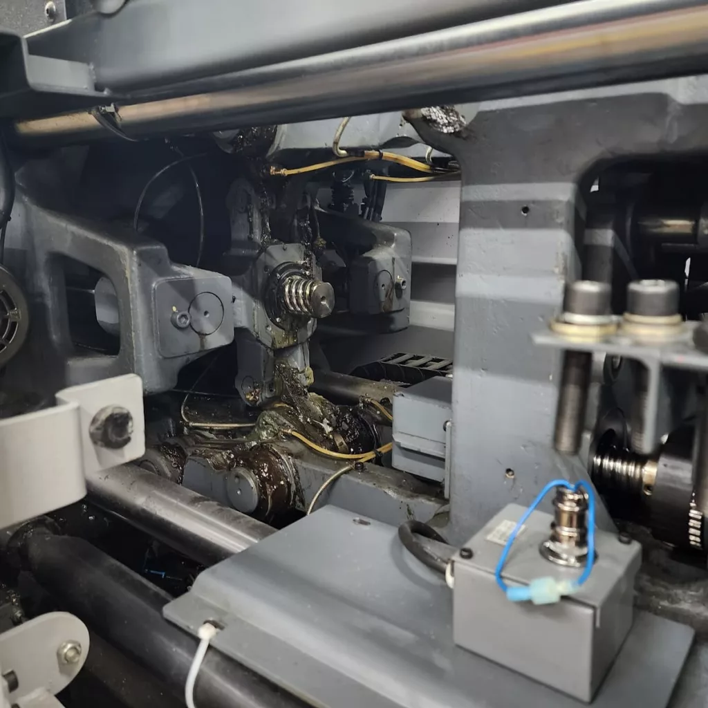 Used Toshiba EC85SXV50-2 Injection Molding Machine For Sale
