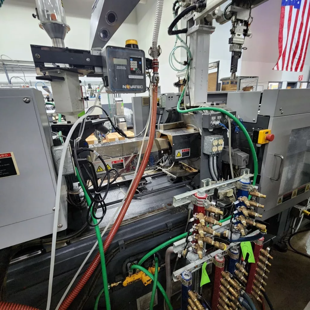 Used Toshiba EC85SXV50-2 Injection Molding Machine For Sale