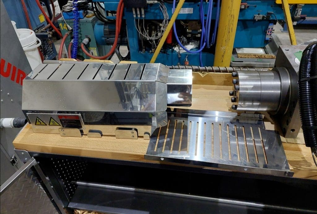 Used Toshiba Shibaura EC110SXIIIV70-U34 Injection Molding Machine For Sale
