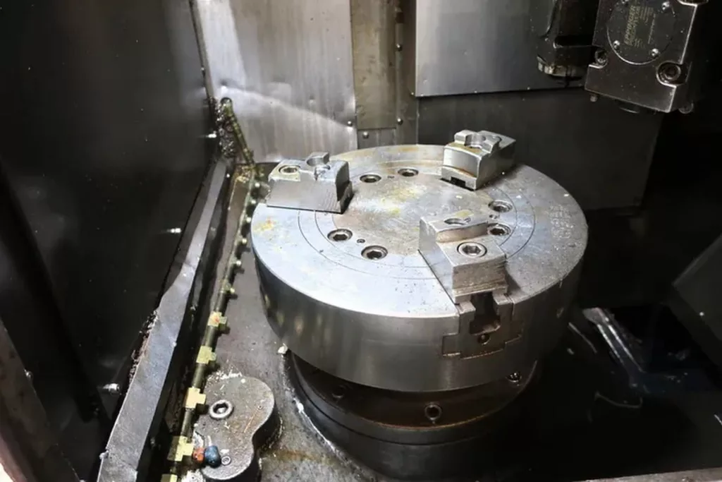 2012 Doosan Puma V400M CNC Vertical Turret Lathe, photo 4 of 12