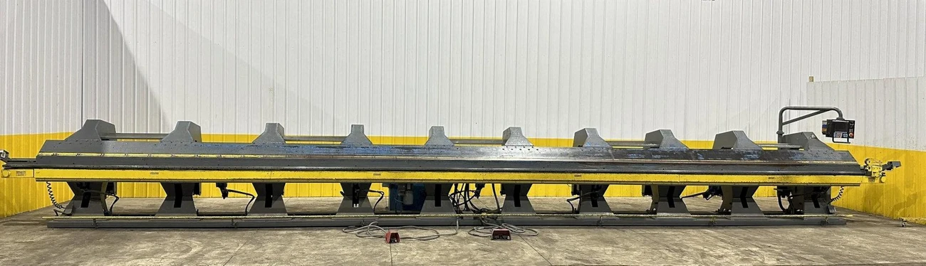 2005 Bradbury 40′ 2005 Bradbury 40′