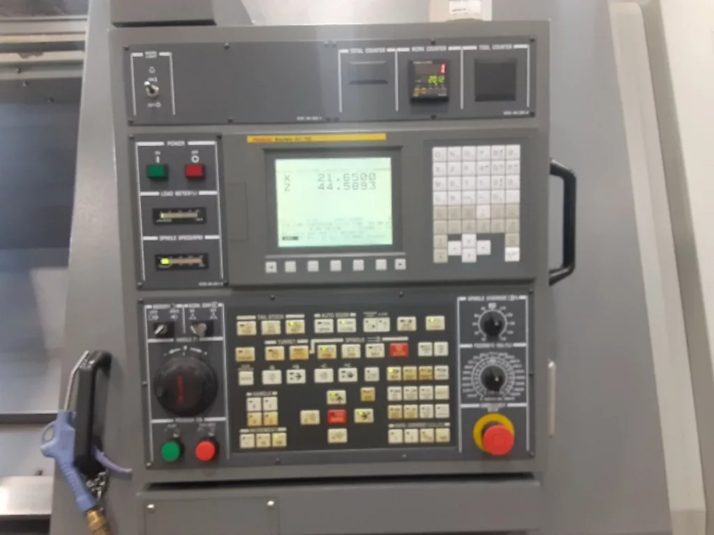 2009 Hyundai Kia SKT-300L CNC Lathe, photo 9 of 13