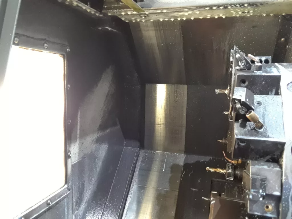 2005 Hyundai Kia SKT-21LMS CNC Lathe, photo 4 of 11
