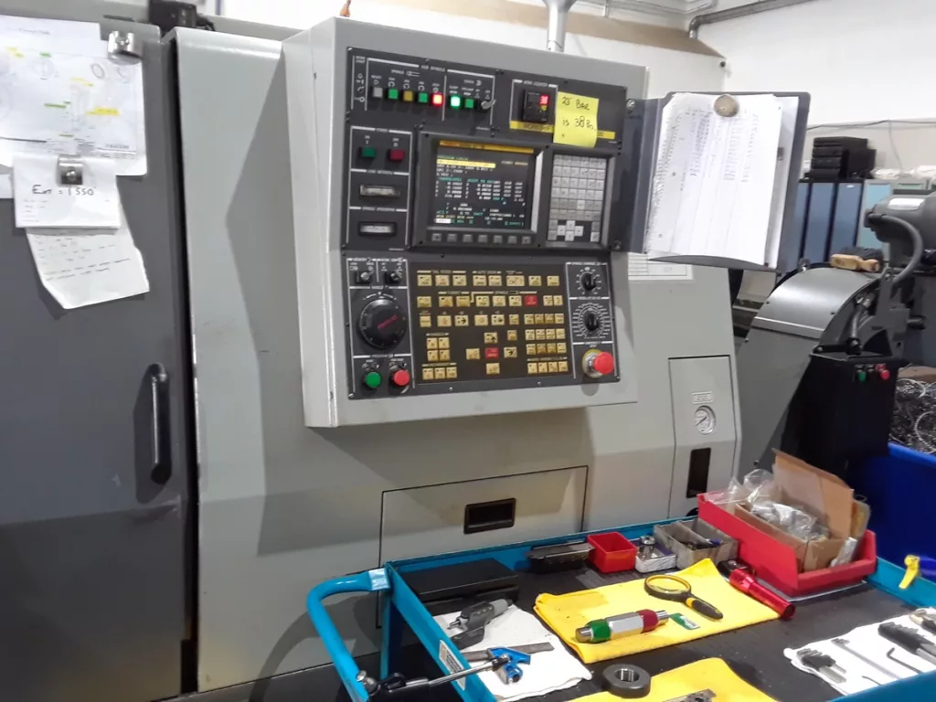 2005 Hyundai Kia SKT-21LMS CNC Lathe, photo 6 of 11
