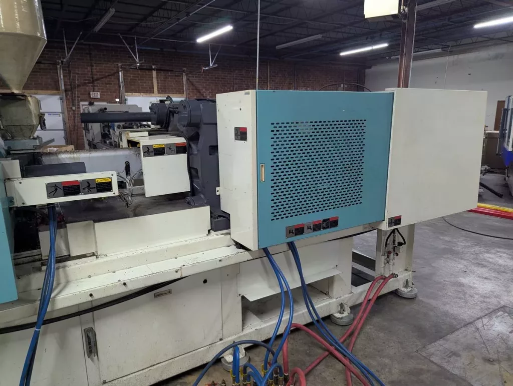 Used Niigata MD200S-IV Injection Molding Machine for Sale