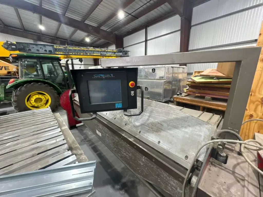 Used Roper Whitney AB1016 Folding Machine For Sale