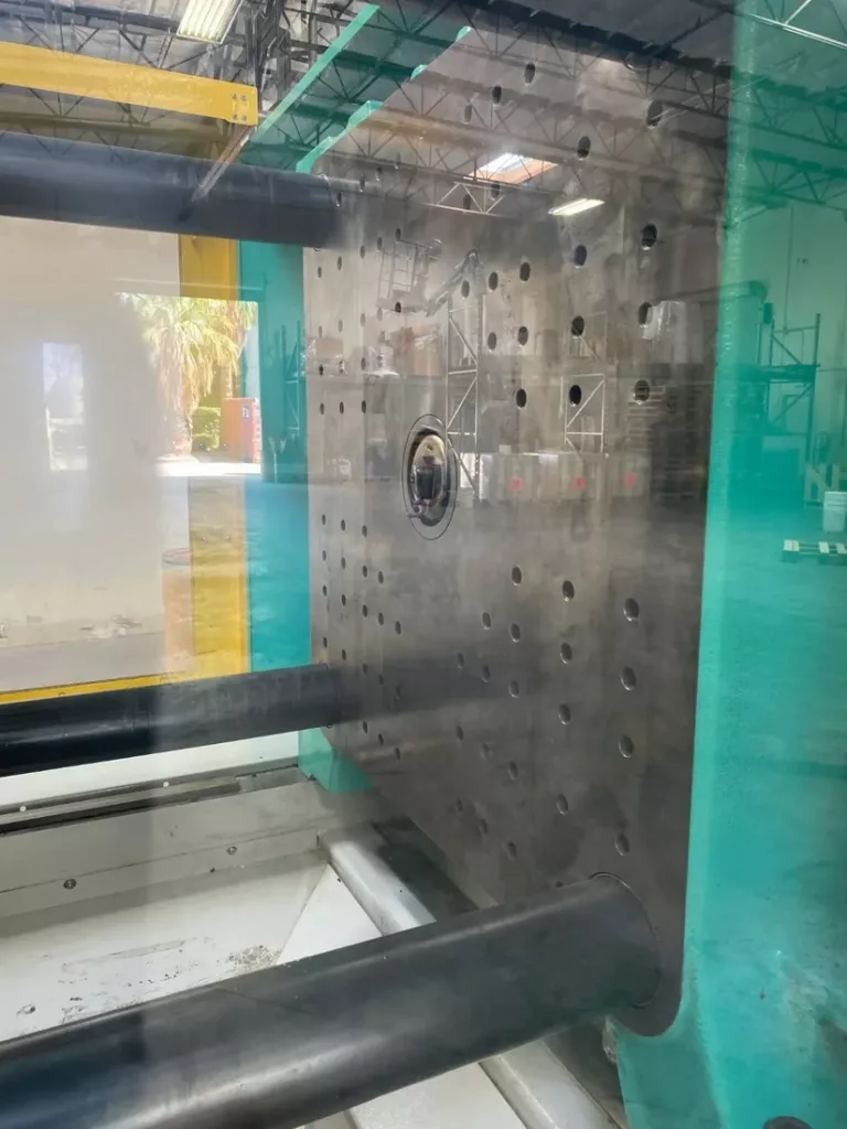 Used Arburg 570E-2000-800 Injection Molding Machine For Sale