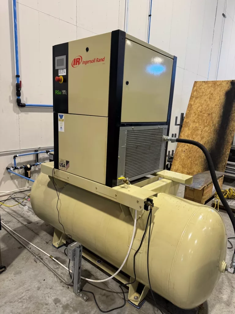 2024 Ingersoll Rand RSa11i Compressor, photo 2 of 2