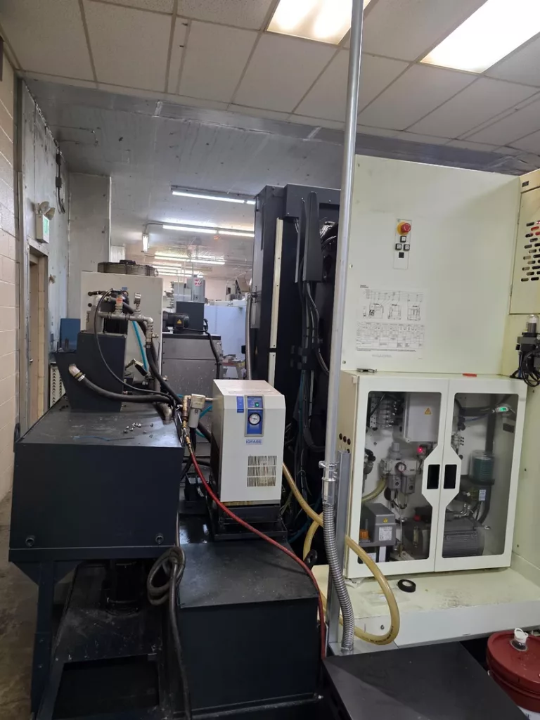 Used Makino PS105 CNC Vertical Machining Center For Sale