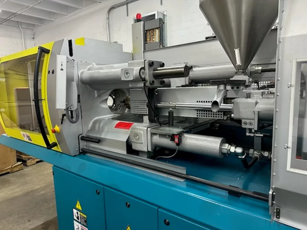 Used Boy 90E PRO - Injection Molding Machine For Sale