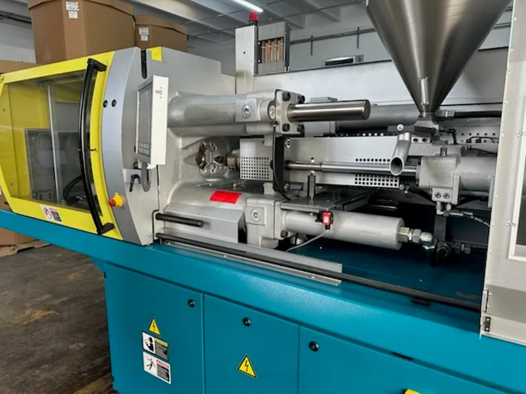 Used Boy 90E PRO - Injection Molding Machine For Sale