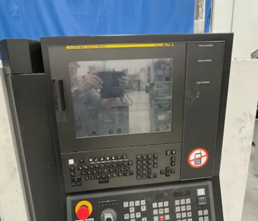 Used Hyundai Wia SE2200L CNC Lathe For Sale
