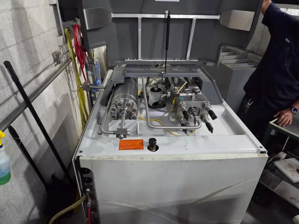 Used Flow Mach 500 3020 DWJ CNC Waterjet For Sale