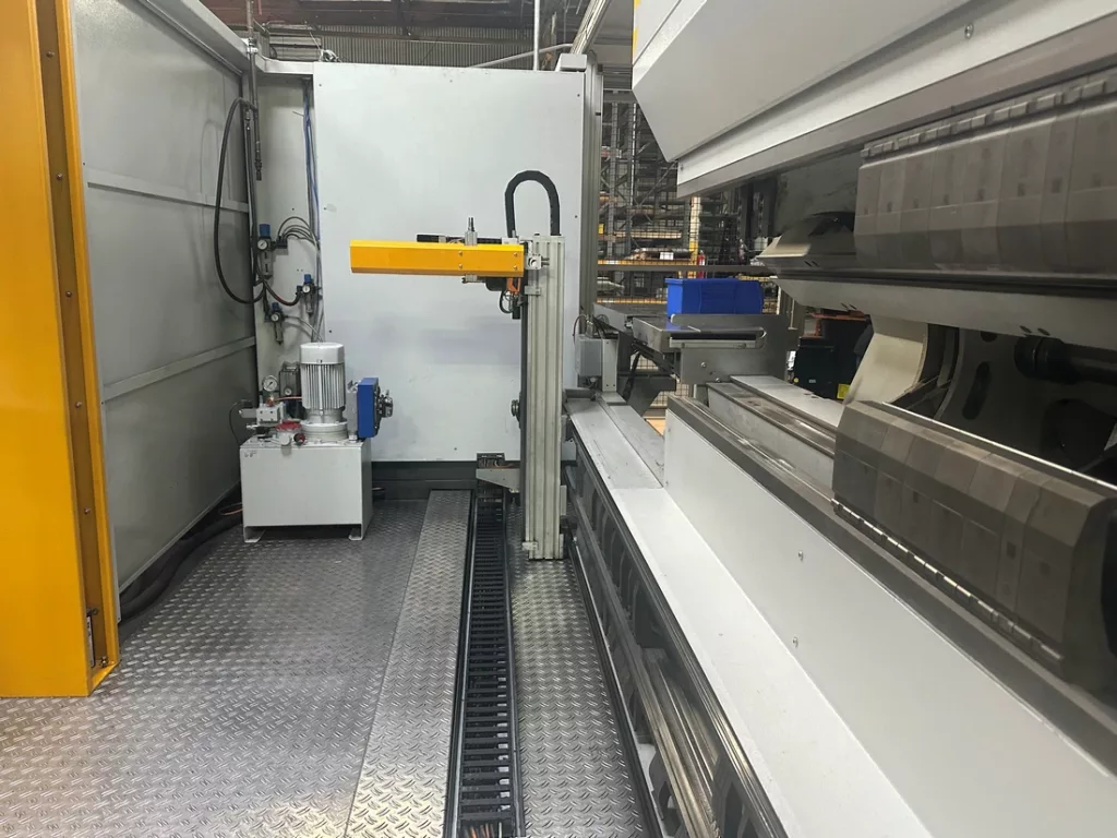 2014 RAS MiniBend Center 79.05 Folding Machinery, photo 11 of 23