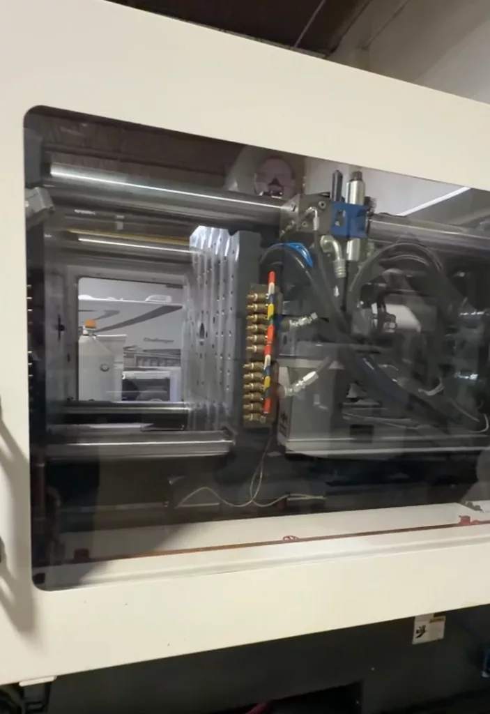 Used Cincinnati Milacron Q-Series 315 Injection Molding Machine For Sale