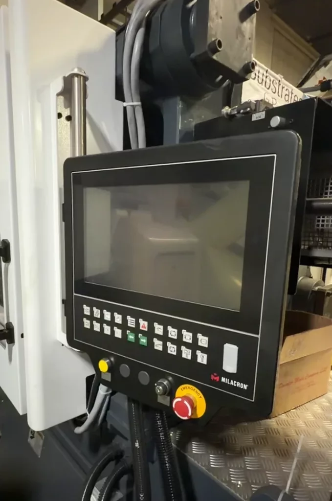 Used Cincinnati Milacron Q-Series 315 Injection Molding Machine For Sale