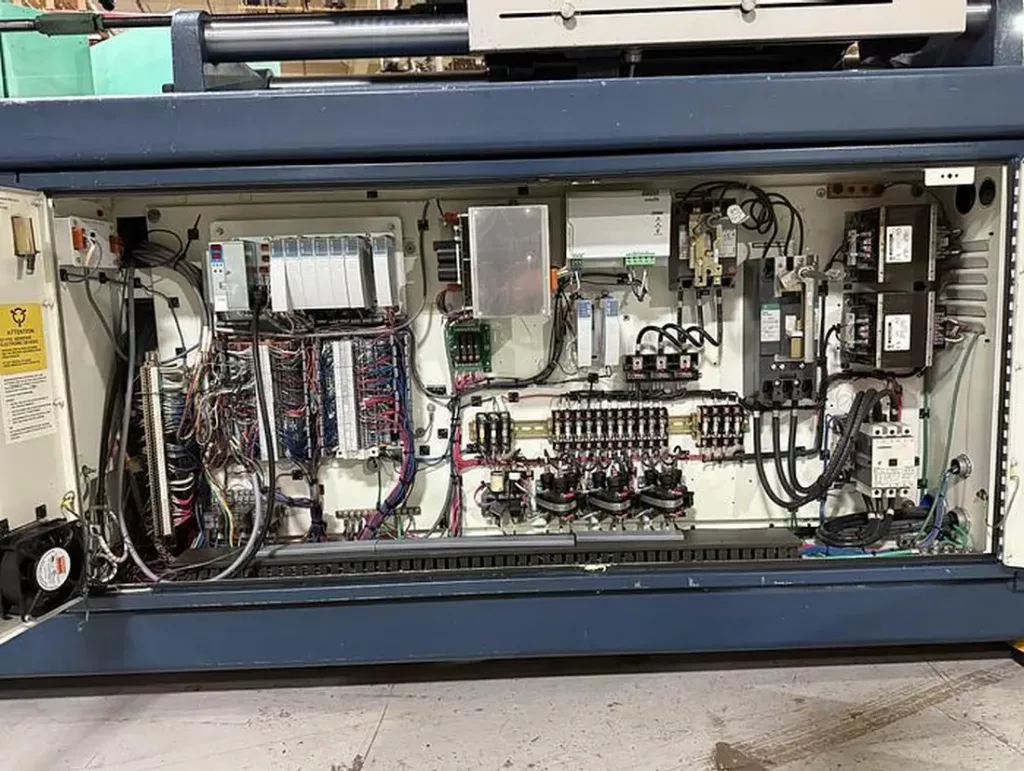 Used Van Dorn 300HT-30 Injection Molding Machine For Sale