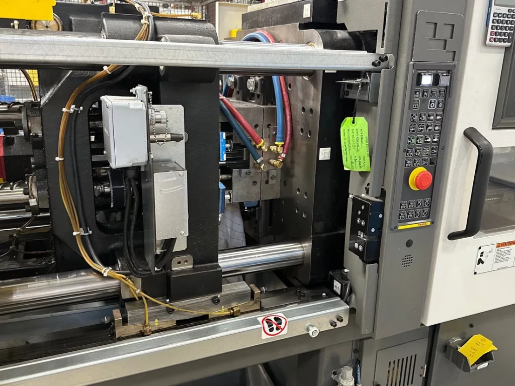 Used Cincinnati Milacron ALPHA-S110iB Injection Molding Machine For Sale