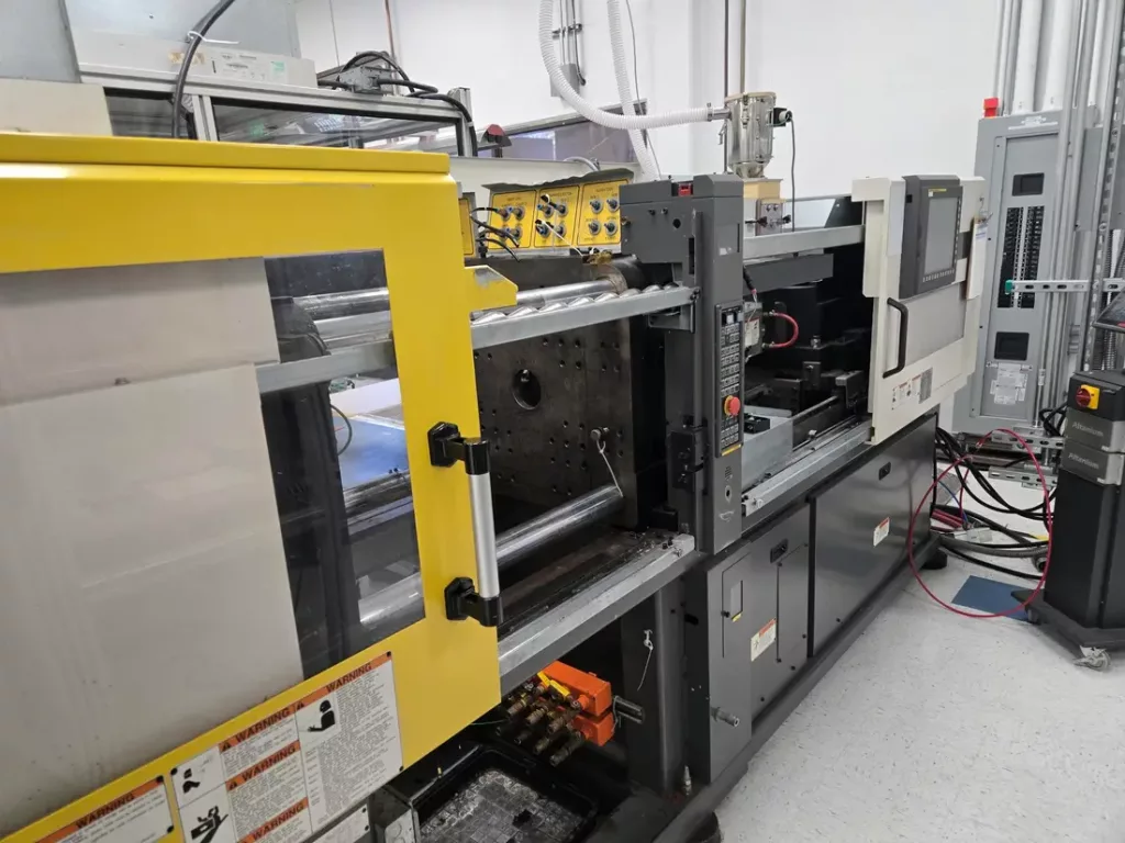 Used Cincinnati S2000i-110B Injection Molding Machine For Sale