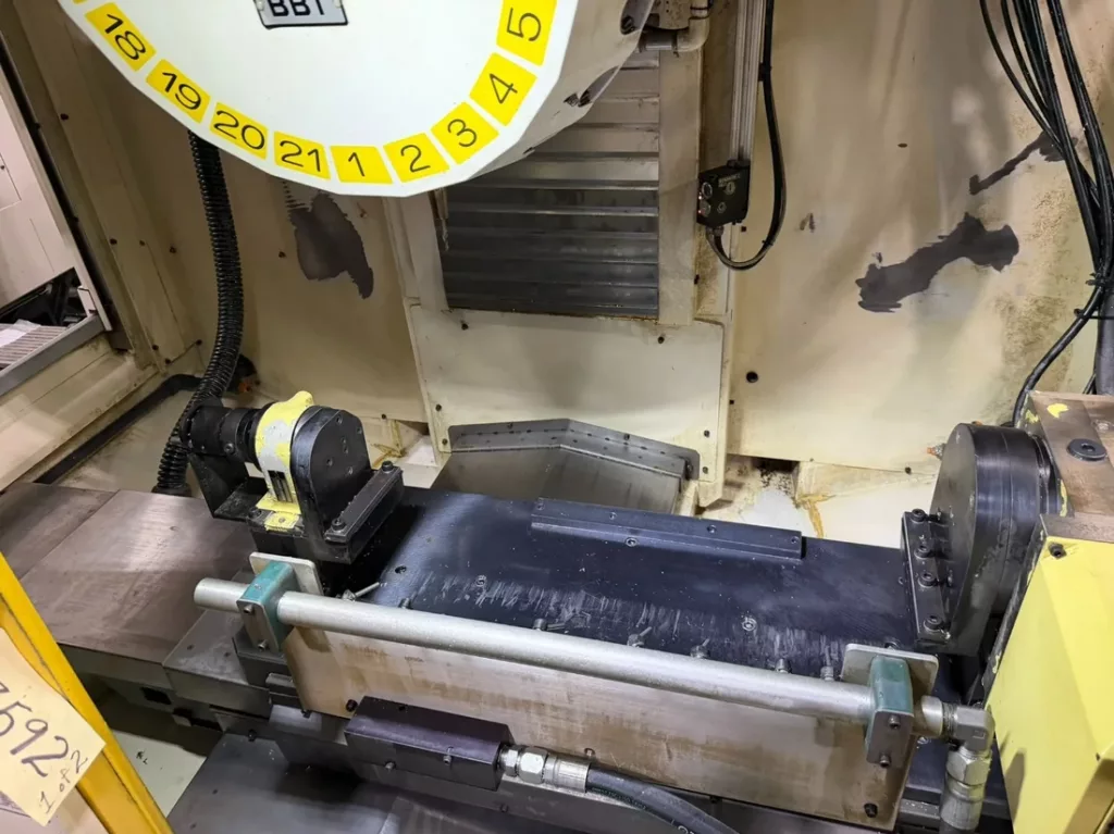 2020 Fanuc Robodrill Alpha D21LiB5 CNC Vertical Machining Center, photo 2 of 17