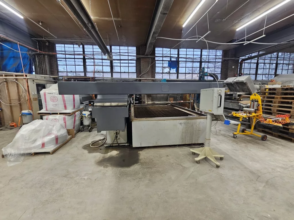 Used Flow Mach 2 2031b CNC Waterjet For Sale