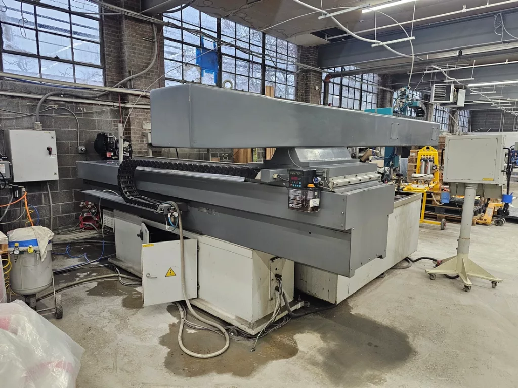 Used Flow Mach 2 2031b CNC Waterjet For Sale
