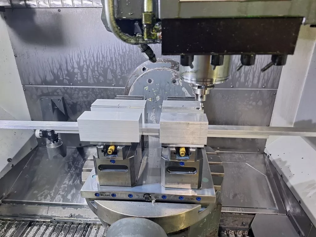 Used Haas UMC-750SS CNC Vertical Machining Center For Sale