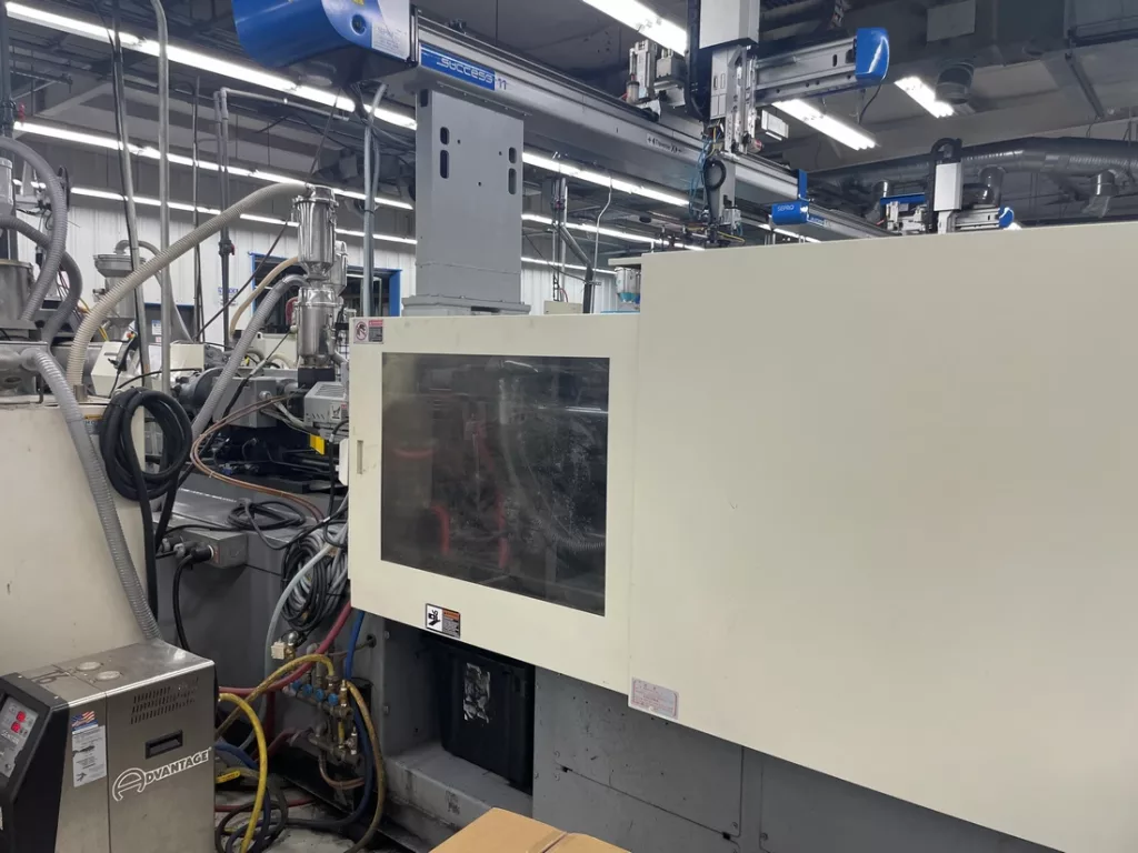 Used Nissei FNX110IIIA-18A Injection Molding Machine For Sale