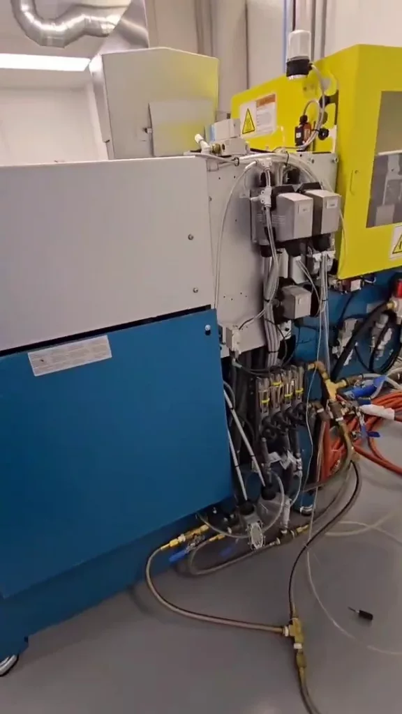 Used Boy 22A Injection Molding Machine For Sale