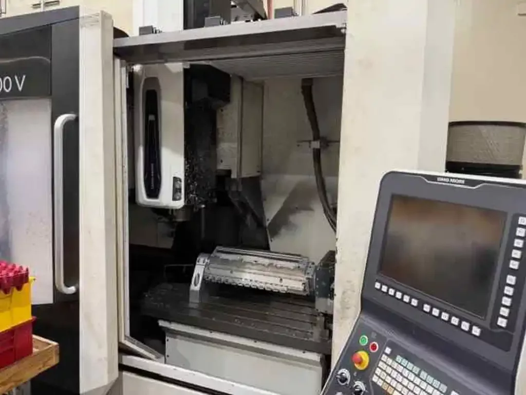 2018 DMG Mori CMX 1100V CNC Vertical Machining Center, photo 3 of 11