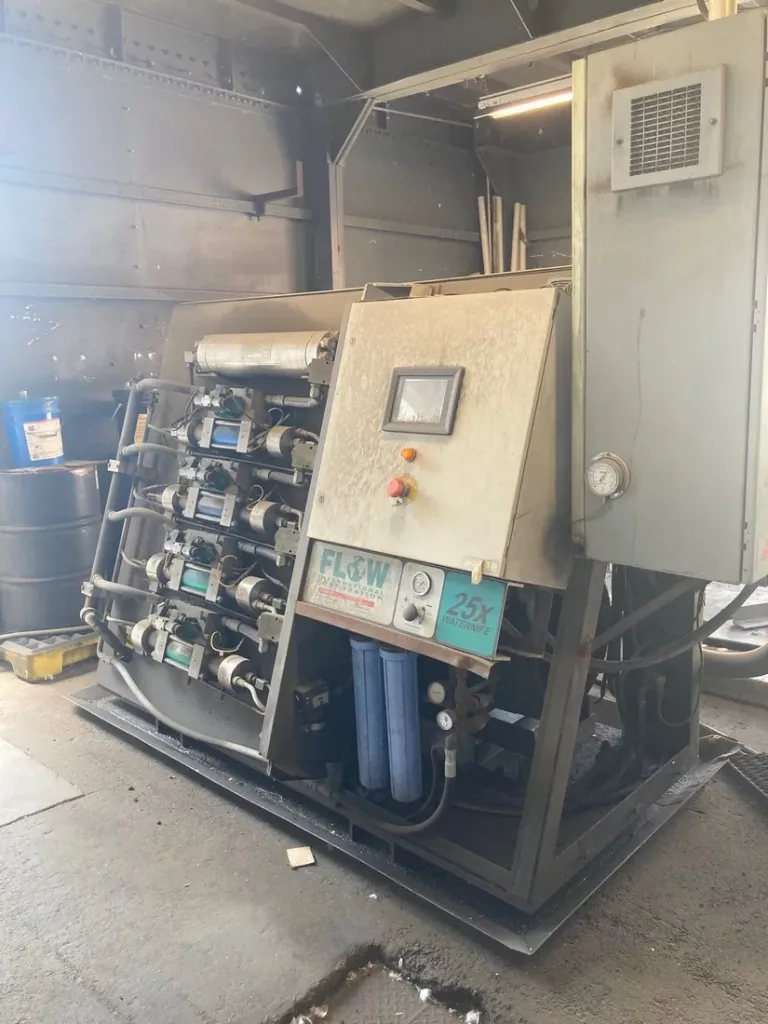 2006 Flow Waterknife 25X Waterjet, photo 2 of 4