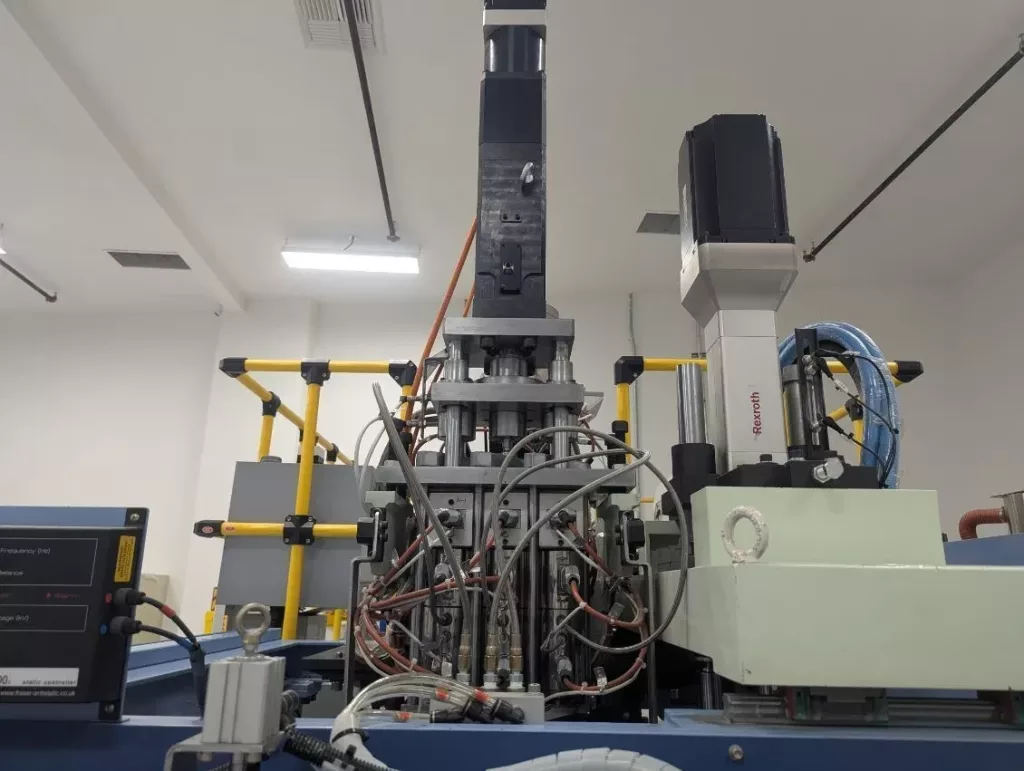 2022 Fong Kee EHB 65T03SS Blow Molder, photo 8 of 13