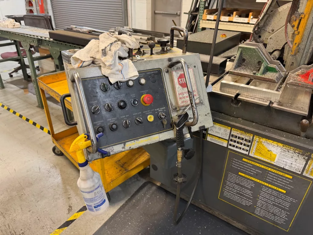 Used Hydmech V-18 Vertical Band Saw For Sale