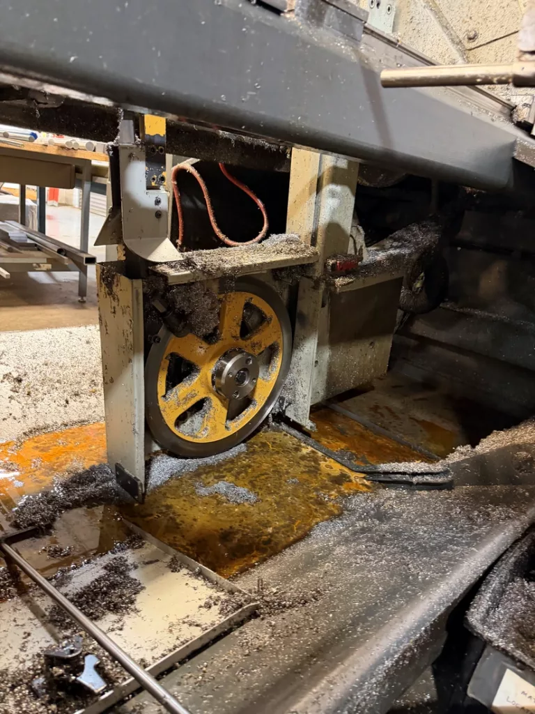 Used Hydmech V-18 Vertical Band Saw For Sale