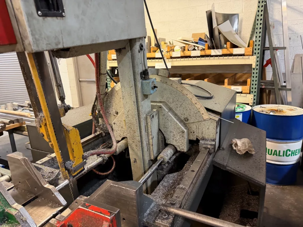 Used Hydmech V-18 Vertical Band Saw For Sale