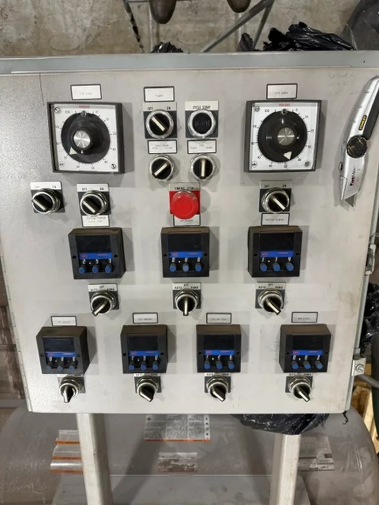 Used LR Equipment CS Series Thermoformer For Sale