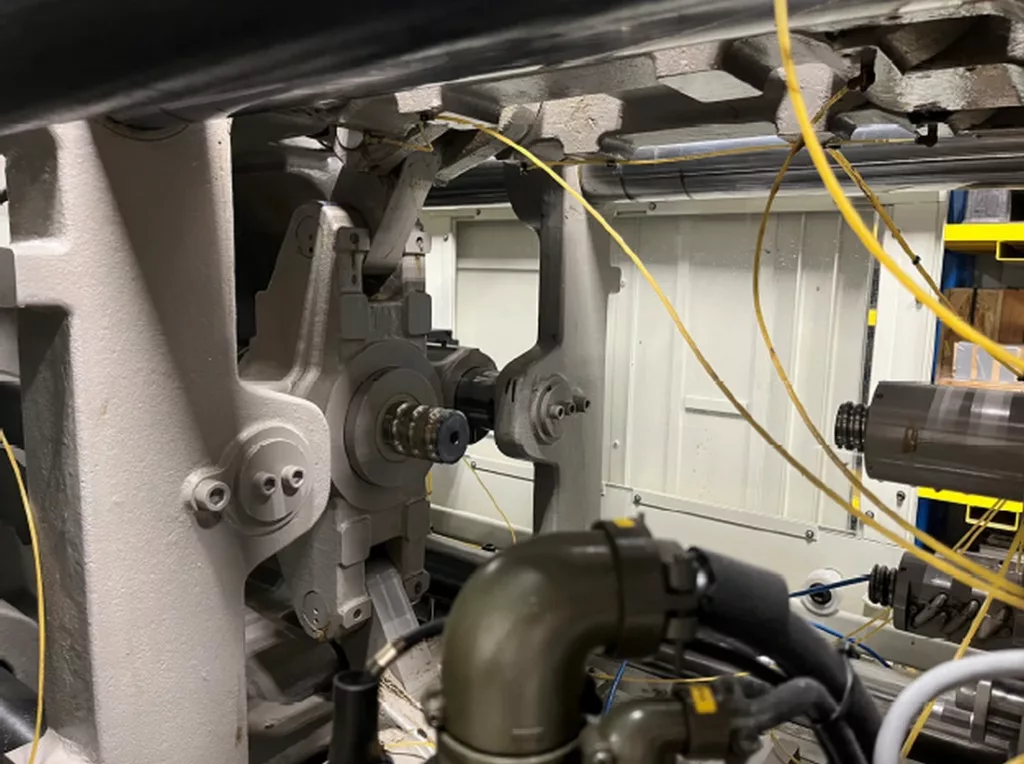 Used Toshiba EC-310NII V30-8Y Injection Molding Machine For Sale