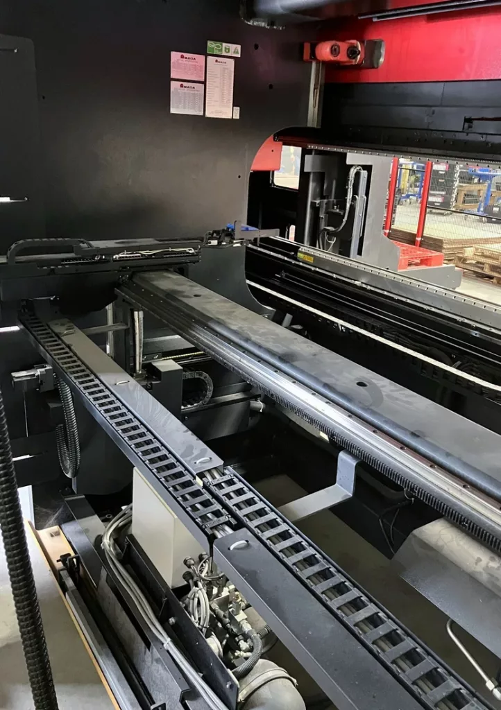 2016 Amada HG1003ARS Press Brake, photo 9 of 15