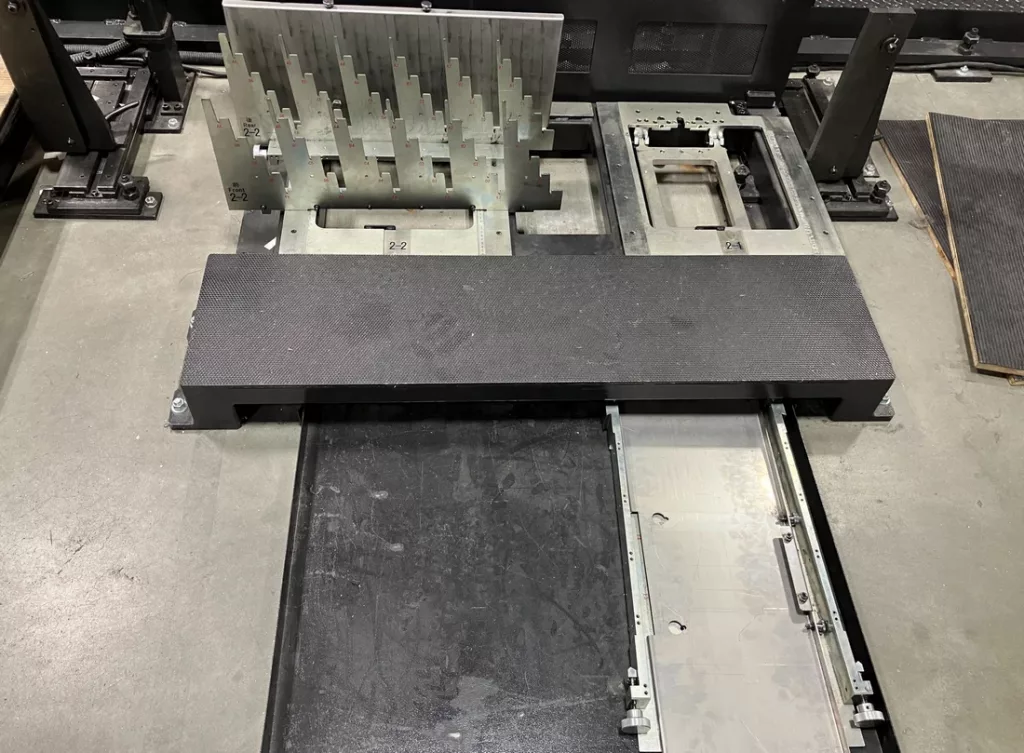 2016 Amada HG1003ARS Press Brake, photo 13 of 15