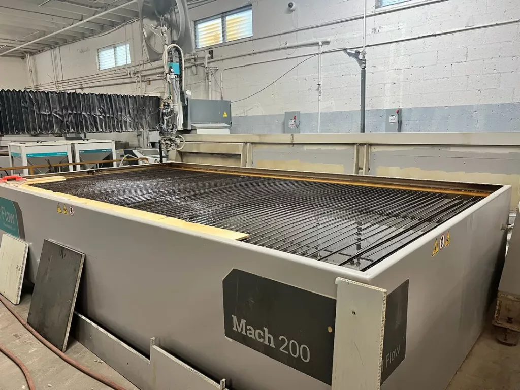 2020 Flow Mach 200 4020 Pivot+ Waterjet, photo 3 of 16