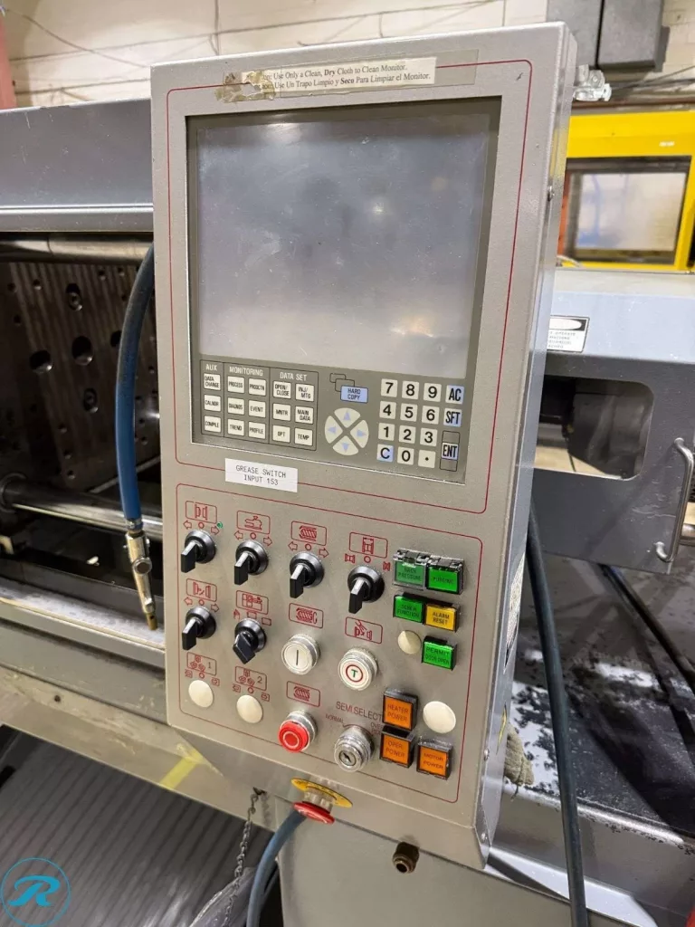 2001 Nissei ES600 Injection Molding Machine, photo 2 of 7