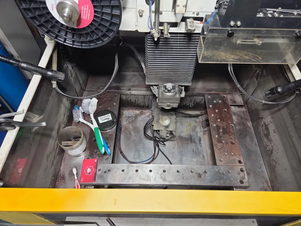 2013 Fanuc Robocut a-C400iA