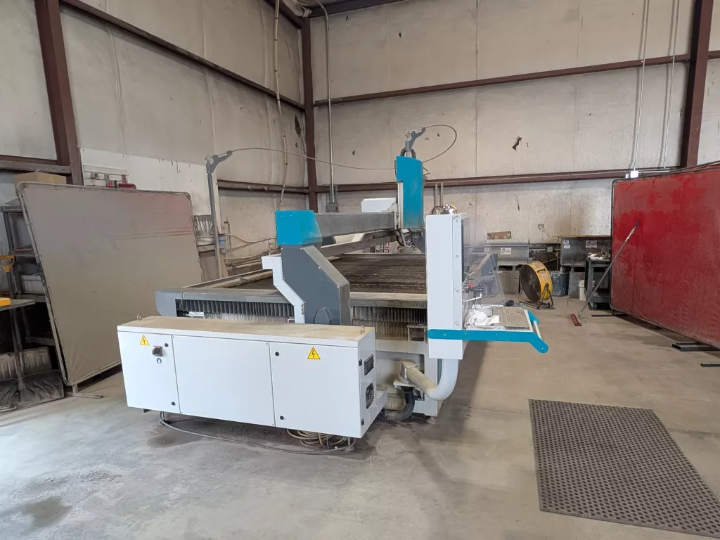 2023 Flow Mach 200 3020c Pivot+ Waterjet, photo 4 of 8