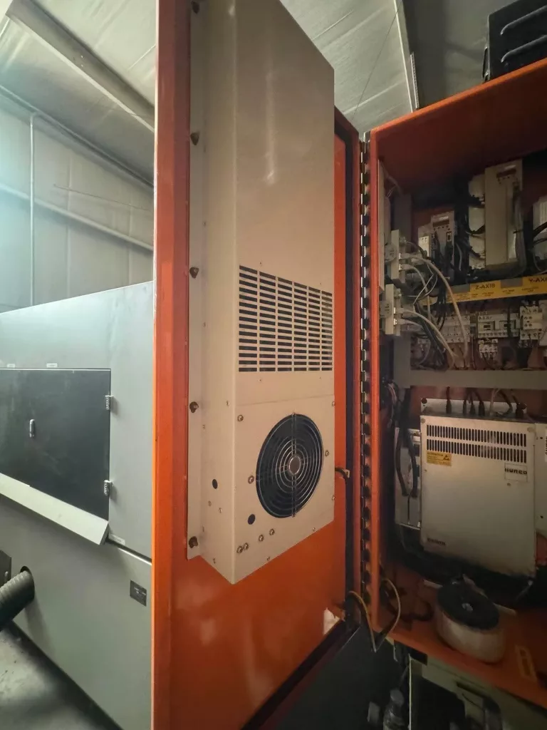 2008 Hurco VM3
