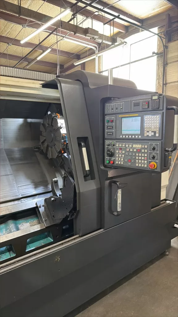 2012 Hyundai Wia L400LC CNC Lathe, photo 2 of 9