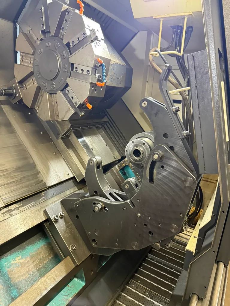 2012 Hyundai Wia L400LC CNC Lathe, photo 3 of 9