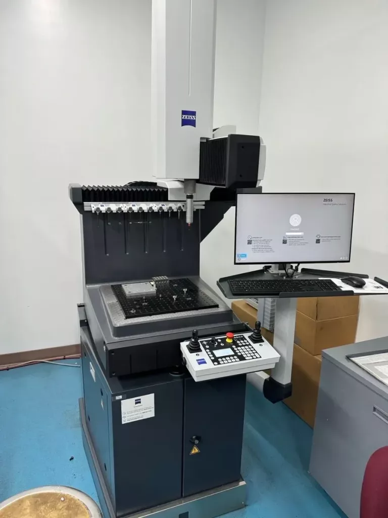 2022 Zeiss Duramax 5/5/5 Coordinate Measuring Machine, photo 1 of 4